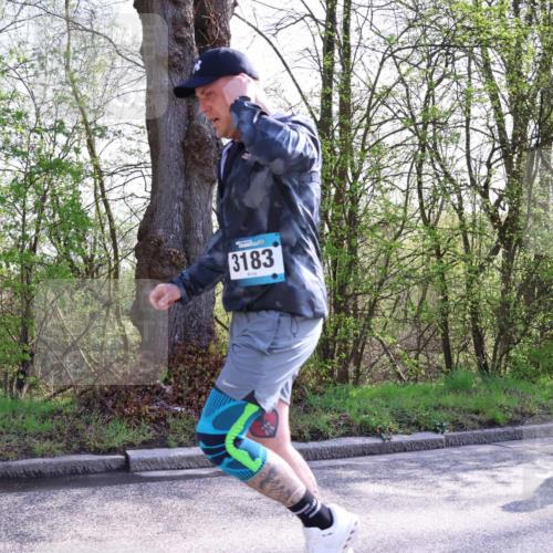 12.04.2026 - 45. Internationalen Wilhelmsburger Insellauf Yannick Fuchs http://msf.ph/oto/9491346 12.04.2026 10:41:25 Laufen 3183, 3237 meine-sportfotos.de