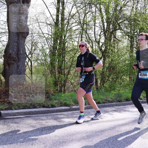 12.04.2026 - 45. Internationalen Wilhelmsburger Insellauf Yannick Fuchs http://msf.ph/oto/9491351 12.04.2026 10:41:25 Laufen 322, 4596, 1576 meine-sportfotos.de