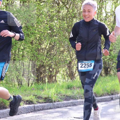 12.04.2026 - 45. Internationalen Wilhelmsburger Insellauf Yannick Fuchs http://msf.ph/oto/9491356 12.04.2026 10:41:27 Laufen 3576, 2255, 2256 meine-sportfotos.de