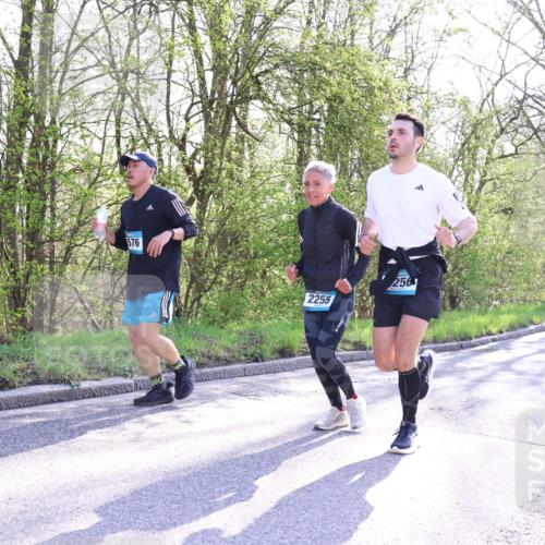 12.04.2026 - 45. Internationalen Wilhelmsburger Insellauf Yannick Fuchs http://msf.ph/oto/9491359 12.04.2026 10:41:27 Laufen 576, 2255, 256 meine-sportfotos.de