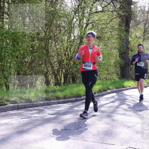 12.04.2026 - 45. Internationalen Wilhelmsburger Insellauf Yannick Fuchs http://msf.ph/oto/9491368 12.04.2026 10:41:29 Laufen 2162, 5650, 3505, 2855 meine-sportfotos.de