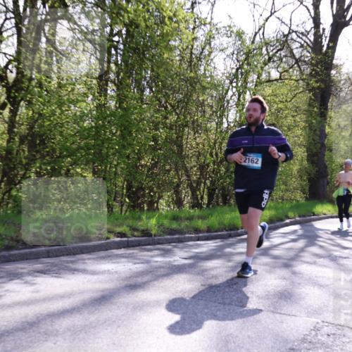 12.04.2026 - 45. Internationalen Wilhelmsburger Insellauf Yannick Fuchs http://msf.ph/oto/9491377 12.04.2026 10:41:30 Laufen 2162 meine-sportfotos.de