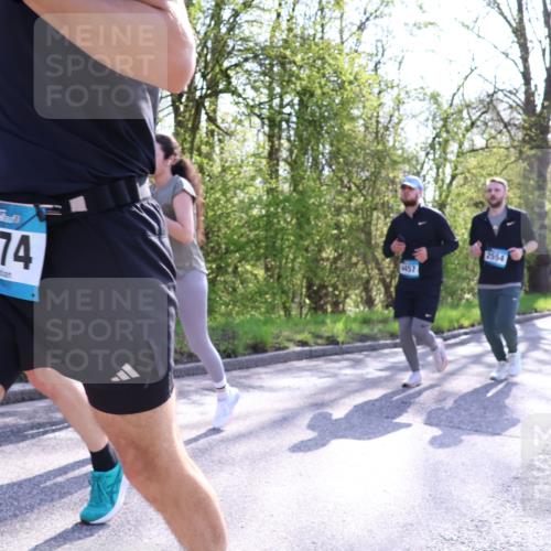 12.04.2026 - 45. Internationalen Wilhelmsburger Insellauf Yannick Fuchs http://msf.ph/oto/9491418 12.04.2026 10:41:38 Laufen 31, 3674, 1457, 2554 meine-sportfotos.de
