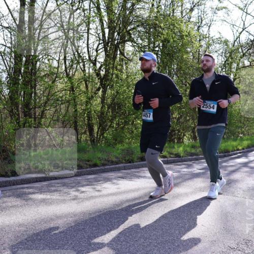 12.04.2026 - 45. Internationalen Wilhelmsburger Insellauf Yannick Fuchs http://msf.ph/oto/9491422 12.04.2026 10:41:39 Laufen 4457, 2554 meine-sportfotos.de