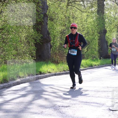 12.04.2026 - 45. Internationalen Wilhelmsburger Insellauf Yannick Fuchs http://msf.ph/oto/9491461 12.04.2026 10:41:47 Laufen 5491, 3291, 2004, 5740, 2978 meine-sportfotos.de