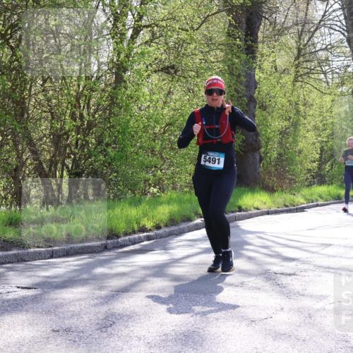 12.04.2026 - 45. Internationalen Wilhelmsburger Insellauf Yannick Fuchs http://msf.ph/oto/9491470 12.04.2026 10:41:49 Laufen 5491, 2004, 3291, 978 meine-sportfotos.de