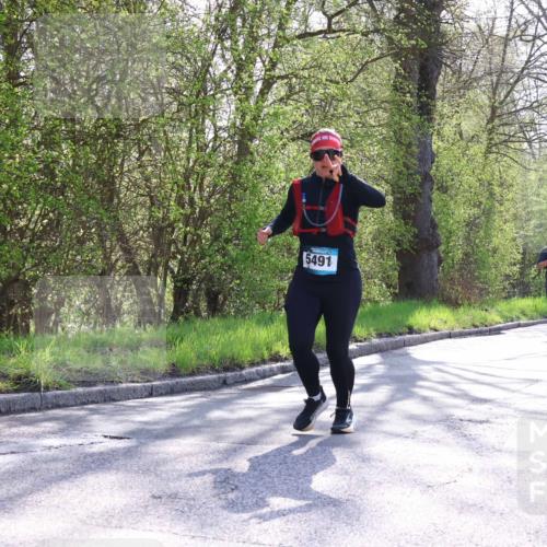 12.04.2026 - 45. Internationalen Wilhelmsburger Insellauf Yannick Fuchs http://msf.ph/oto/9491472 12.04.2026 10:41:49 Laufen 5491, 2004, 3291, 2978 meine-sportfotos.de