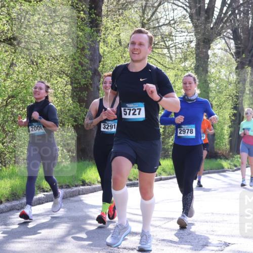 12.04.2026 - 45. Internationalen Wilhelmsburger Insellauf Yannick Fuchs http://msf.ph/oto/9491486 12.04.2026 10:41:52 Laufen 2004, 3291, 5727, 2978, 2600, 501 meine-sportfotos.de