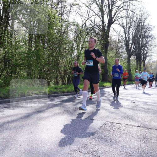 12.04.2026 - 45. Internationalen Wilhelmsburger Insellauf Yannick Fuchs http://msf.ph/oto/9491491 12.04.2026 10:41:53 Laufen 5727, 2978 meine-sportfotos.de