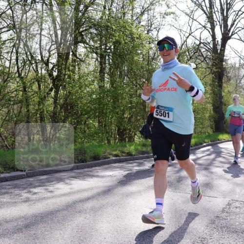 12.04.2026 - 45. Internationalen Wilhelmsburger Insellauf Yannick Fuchs http://msf.ph/oto/9491511 12.04.2026 10:41:57 Laufen 5501, 2795, 2600 meine-sportfotos.de