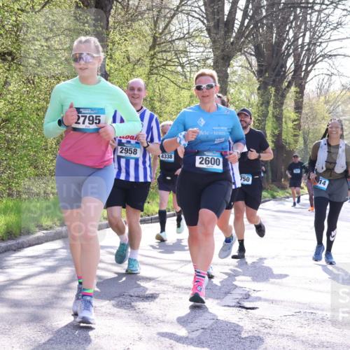 12.04.2026 - 45. Internationalen Wilhelmsburger Insellauf Yannick Fuchs http://msf.ph/oto/9491513 12.04.2026 10:41:57 Laufen 2795, 2958, 4338, 2600, 14, 750 meine-sportfotos.de