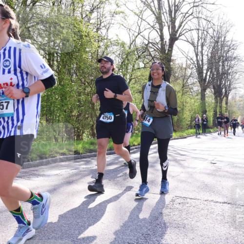 12.04.2026 - 45. Internationalen Wilhelmsburger Insellauf Yannick Fuchs http://msf.ph/oto/9491529 12.04.2026 10:42:00 Laufen 2957, 4750, 614 meine-sportfotos.de