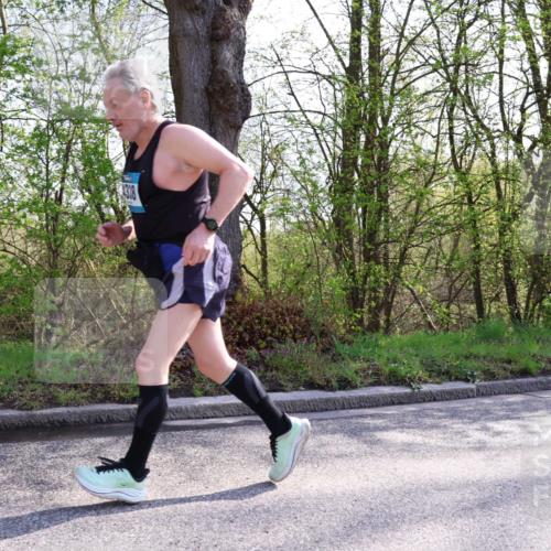 12.04.2026 - 45. Internationalen Wilhelmsburger Insellauf Yannick Fuchs http://msf.ph/oto/9491540 12.04.2026 10:42:02 Laufen 4318 meine-sportfotos.de
