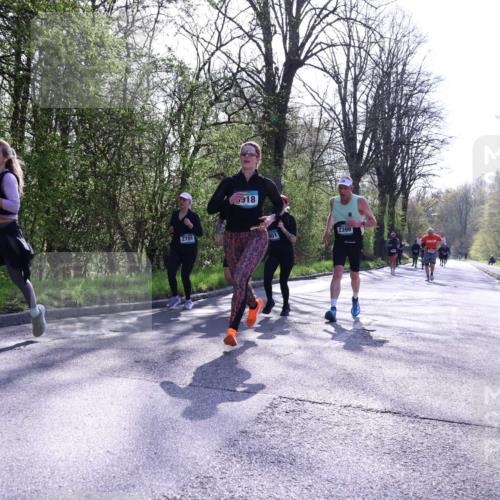 12.04.2026 - 45. Internationalen Wilhelmsburger Insellauf Yannick Fuchs http://msf.ph/oto/9491557 12.04.2026 10:42:06 Laufen 2701, 918, 801, 2399 meine-sportfotos.de