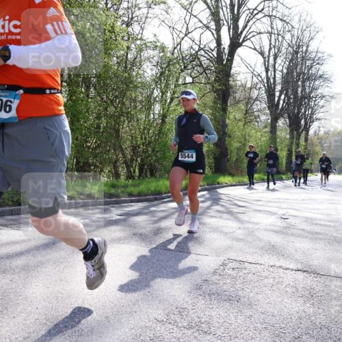 12.04.2026 - 45. Internationalen Wilhelmsburger Insellauf Yannick Fuchs http://msf.ph/oto/9491594 12.04.2026 10:42:13 Laufen 5006, 5544 meine-sportfotos.de