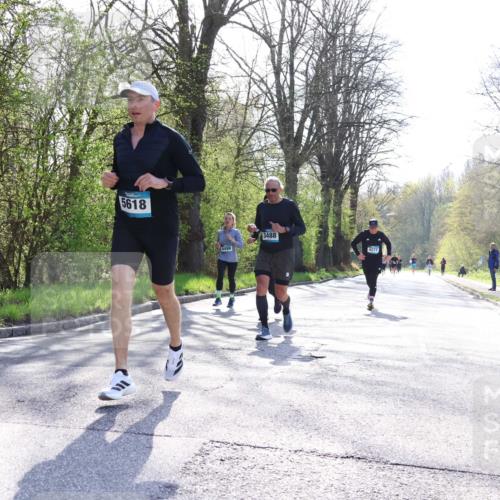 12.04.2026 - 45. Internationalen Wilhelmsburger Insellauf Yannick Fuchs http://msf.ph/oto/9491613 12.04.2026 10:42:18 Laufen 5618, 4499, 3488, 4277 meine-sportfotos.de