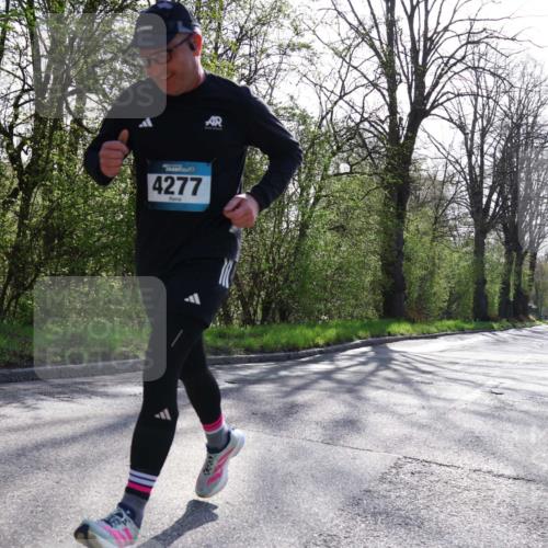 12.04.2026 - 45. Internationalen Wilhelmsburger Insellauf Yannick Fuchs http://msf.ph/oto/9491638 12.04.2026 10:42:22 Laufen 4277 meine-sportfotos.de