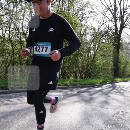12.04.2026 - 45. Internationalen Wilhelmsburger Insellauf Yannick Fuchs http://msf.ph/oto/9491639 12.04.2026 10:42:22 Laufen 4277 meine-sportfotos.de