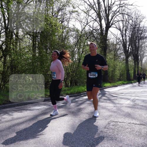 12.04.2026 - 45. Internationalen Wilhelmsburger Insellauf Yannick Fuchs http://msf.ph/oto/9491663 12.04.2026 10:42:37 Laufen 5490 meine-sportfotos.de