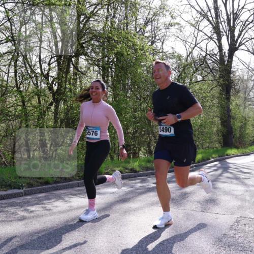 12.04.2026 - 45. Internationalen Wilhelmsburger Insellauf Yannick Fuchs http://msf.ph/oto/9491665 12.04.2026 10:42:37 Laufen 5490, 5576 meine-sportfotos.de