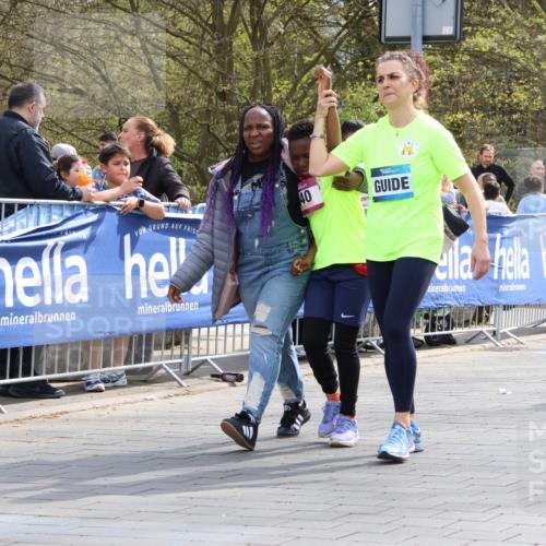 12.04.2026 - 45. Internationalen Wilhelmsburger Insellauf Strokosch-Dieckow http://msf.ph/oto/9491686 12.04.2026 14:56:52 Ziel  meine-sportfotos.de