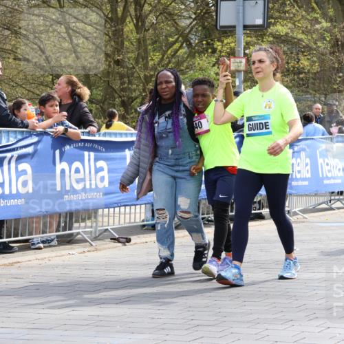 12.04.2026 - 45. Internationalen Wilhelmsburger Insellauf Strokosch-Dieckow http://msf.ph/oto/9491702 12.04.2026 14:56:52 Ziel  meine-sportfotos.de