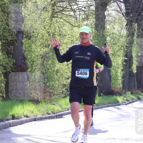 12.04.2026 - 45. Internationalen Wilhelmsburger Insellauf Yannick Fuchs http://msf.ph/oto/9491731 12.04.2026 10:42:53 Laufen 2015, 5406, 15200 meine-sportfotos.de