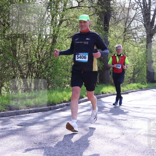 12.04.2026 - 45. Internationalen Wilhelmsburger Insellauf Yannick Fuchs http://msf.ph/oto/9491744 12.04.2026 10:42:54 Laufen 2015, 5406, 298 meine-sportfotos.de