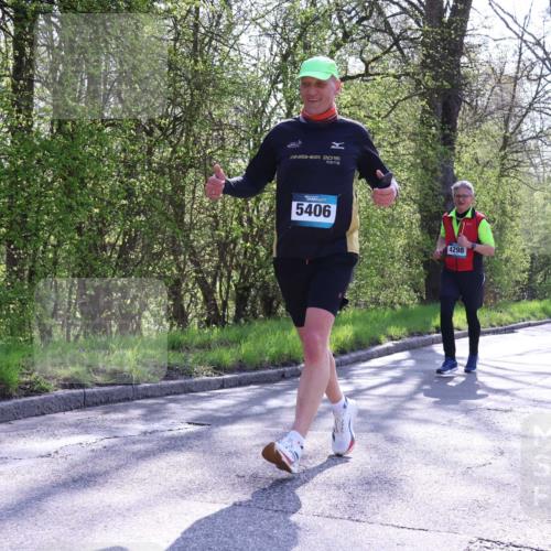 12.04.2026 - 45. Internationalen Wilhelmsburger Insellauf Yannick Fuchs http://msf.ph/oto/9491747 12.04.2026 10:42:55 Laufen 2015, 5406, 4298 meine-sportfotos.de