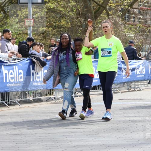 12.04.2026 - 45. Internationalen Wilhelmsburger Insellauf Strokosch-Dieckow http://msf.ph/oto/9491750 12.04.2026 14:56:50 Ziel  meine-sportfotos.de