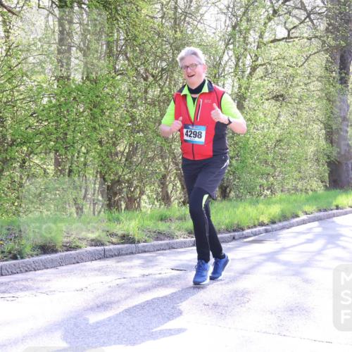 12.04.2026 - 45. Internationalen Wilhelmsburger Insellauf Yannick Fuchs http://msf.ph/oto/9491757 12.04.2026 10:42:57 Laufen 4298 meine-sportfotos.de