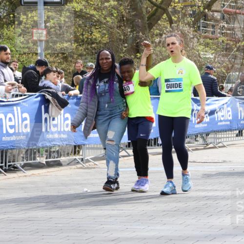 12.04.2026 - 45. Internationalen Wilhelmsburger Insellauf Strokosch-Dieckow http://msf.ph/oto/9491758 12.04.2026 14:56:50 Ziel  meine-sportfotos.de