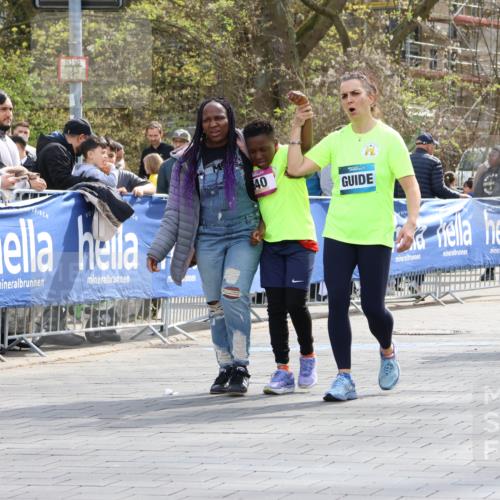 12.04.2026 - 45. Internationalen Wilhelmsburger Insellauf Strokosch-Dieckow http://msf.ph/oto/9491762 12.04.2026 14:56:50 Ziel  meine-sportfotos.de