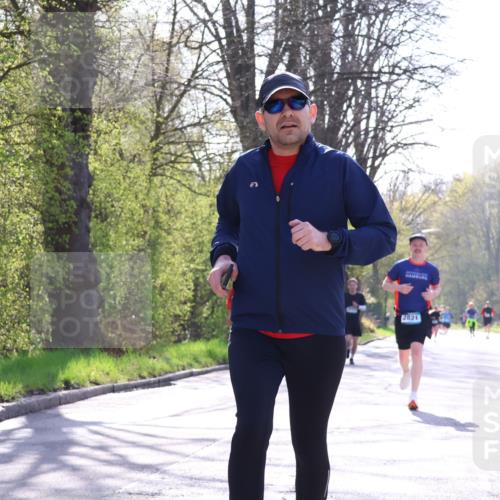 12.04.2026 - 45. Internationalen Wilhelmsburger Insellauf Yannick Fuchs http://msf.ph/oto/9491772 12.04.2026 10:43:00 Laufen 2821 meine-sportfotos.de