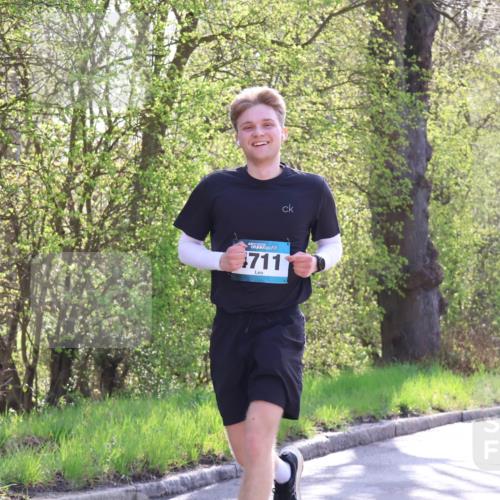 12.04.2026 - 45. Internationalen Wilhelmsburger Insellauf Yannick Fuchs http://msf.ph/oto/9491810 12.04.2026 10:43:08 Laufen 711, 4636 meine-sportfotos.de