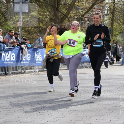 12.04.2026 - 45. Internationalen Wilhelmsburger Insellauf Strokosch-Dieckow http://msf.ph/oto/9491836 12.04.2026 14:55:17 Ziel 638 meine-sportfotos.de