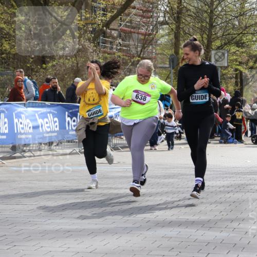 12.04.2026 - 45. Internationalen Wilhelmsburger Insellauf Strokosch-Dieckow http://msf.ph/oto/9491857 12.04.2026 14:55:16 Ziel 638 meine-sportfotos.de