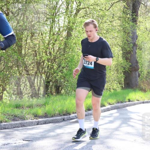12.04.2026 - 45. Internationalen Wilhelmsburger Insellauf Yannick Fuchs http://msf.ph/oto/9491863 12.04.2026 10:43:16 Laufen 5047, 3724, 292 meine-sportfotos.de