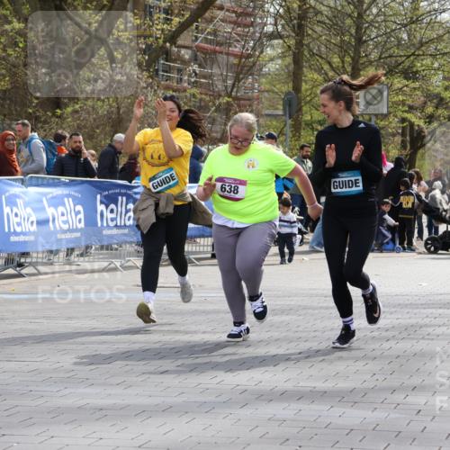 12.04.2026 - 45. Internationalen Wilhelmsburger Insellauf Strokosch-Dieckow http://msf.ph/oto/9491866 12.04.2026 14:55:16 Ziel 638 meine-sportfotos.de
