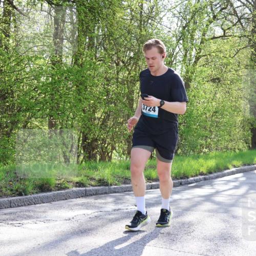 12.04.2026 - 45. Internationalen Wilhelmsburger Insellauf Yannick Fuchs http://msf.ph/oto/9491869 12.04.2026 10:43:17 Laufen 3724, 2921 meine-sportfotos.de