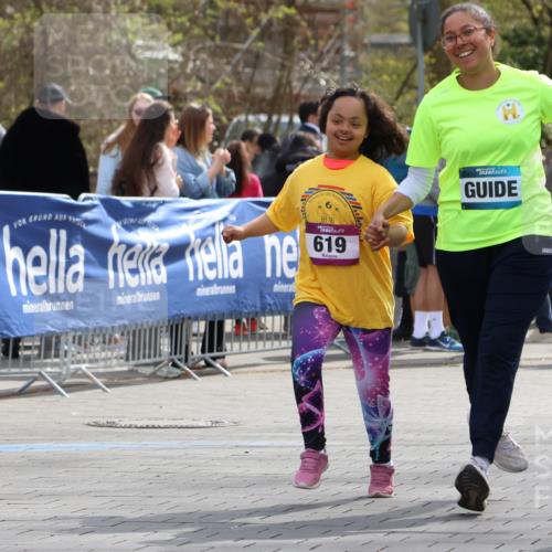12.04.2026 - 45. Internationalen Wilhelmsburger Insellauf Strokosch-Dieckow http://msf.ph/oto/9491928 12.04.2026 14:54:04 Ziel 619 meine-sportfotos.de