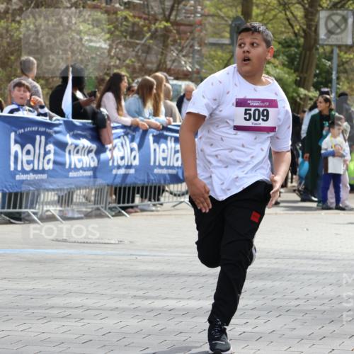 12.04.2026 - 45. Internationalen Wilhelmsburger Insellauf Strokosch-Dieckow http://msf.ph/oto/9491949 12.04.2026 14:52:59 Ziel 1040, 509 meine-sportfotos.de