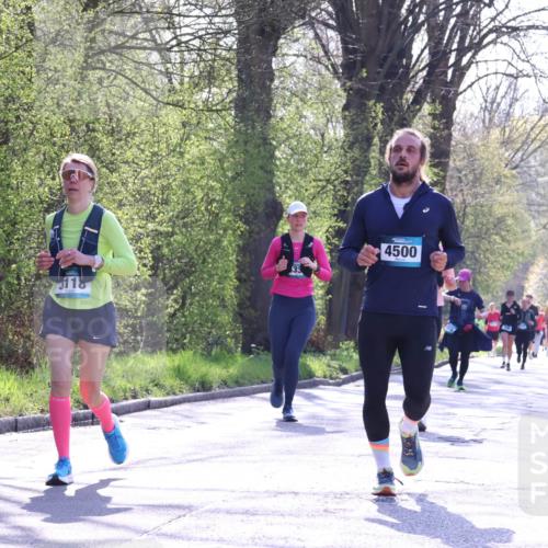 12.04.2026 - 45. Internationalen Wilhelmsburger Insellauf Yannick Fuchs http://msf.ph/oto/9491951 12.04.2026 10:43:30 Laufen 3118, 4500, 3175 meine-sportfotos.de