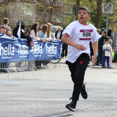 12.04.2026 - 45. Internationalen Wilhelmsburger Insellauf Strokosch-Dieckow http://msf.ph/oto/9491953 12.04.2026 14:52:59 Ziel 1040, 509 meine-sportfotos.de
