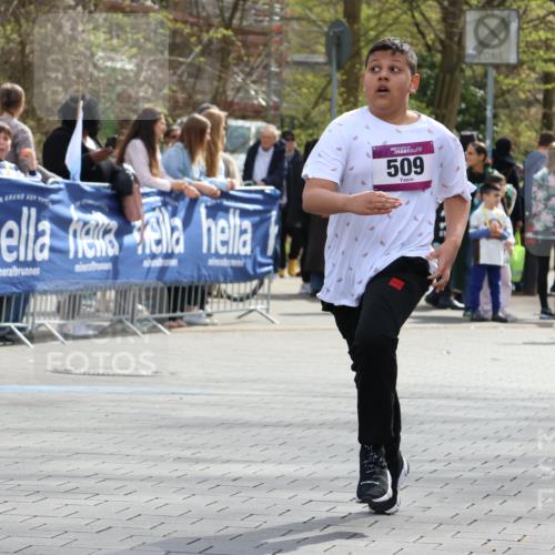 12.04.2026 - 45. Internationalen Wilhelmsburger Insellauf Strokosch-Dieckow http://msf.ph/oto/9491956 12.04.2026 14:52:59 Ziel 1040, 509 meine-sportfotos.de
