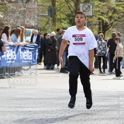 12.04.2026 - 45. Internationalen Wilhelmsburger Insellauf Strokosch-Dieckow http://msf.ph/oto/9491970 12.04.2026 14:52:59 Ziel 1040, 509 meine-sportfotos.de
