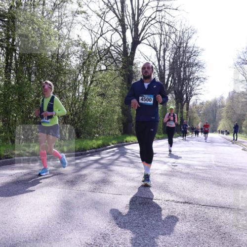 12.04.2026 - 45. Internationalen Wilhelmsburger Insellauf Yannick Fuchs http://msf.ph/oto/9491975 12.04.2026 10:43:33 Laufen 4500, 5333 meine-sportfotos.de