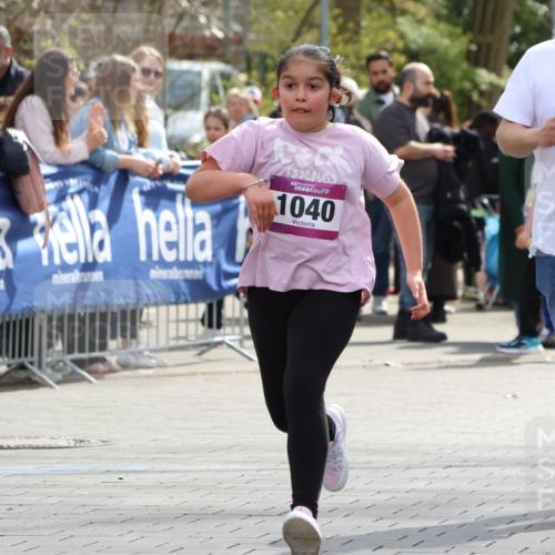 12.04.2026 - 45. Internationalen Wilhelmsburger Insellauf Strokosch-Dieckow http://msf.ph/oto/9491977 12.04.2026 14:52:55 Ziel 1040, 509 meine-sportfotos.de