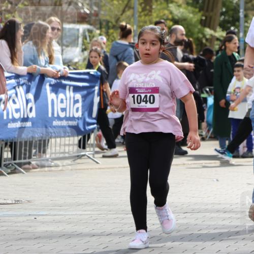 12.04.2026 - 45. Internationalen Wilhelmsburger Insellauf Strokosch-Dieckow http://msf.ph/oto/9491988 12.04.2026 14:52:55 Ziel 1040, 509 meine-sportfotos.de