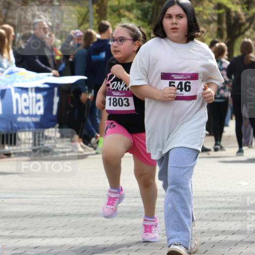 12.04.2026 - 45. Internationalen Wilhelmsburger Insellauf Strokosch-Dieckow http://msf.ph/oto/9492039 12.04.2026 14:52:31 Ziel 1053, 546, 1803 meine-sportfotos.de